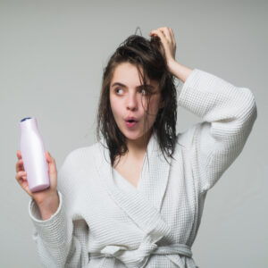 Savon solide ou gel douche : quel est le meilleur choix pour votre peau, votre budget et la planète ?